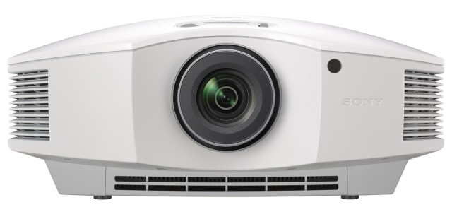 Sony presenta il nuovo proiettore VPL-HW4ES, home cinema autentico in Full HD 3D