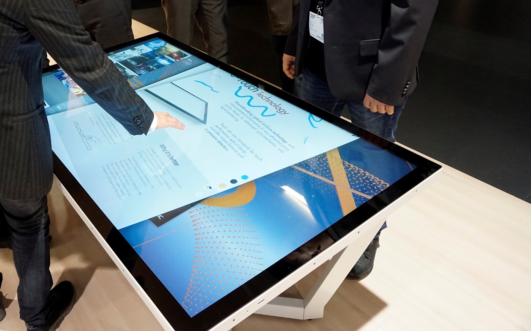 NEC 65inch UHD InGlass touch table_ISE2016_med